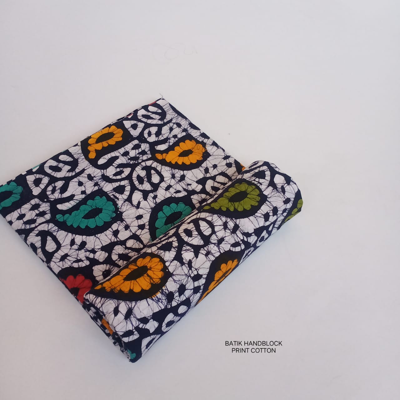 Pure cotton batik fabric wholesale in blue paisley, handcrafted batik print fabric for boutique, designer & bulk buyers – Fabtexs